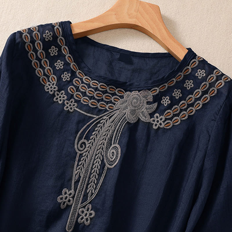 Camiseta de mujer con cuello redondo y mangas abullonadas, diseño floral liso y artístico de Buddha Stones. - image 2