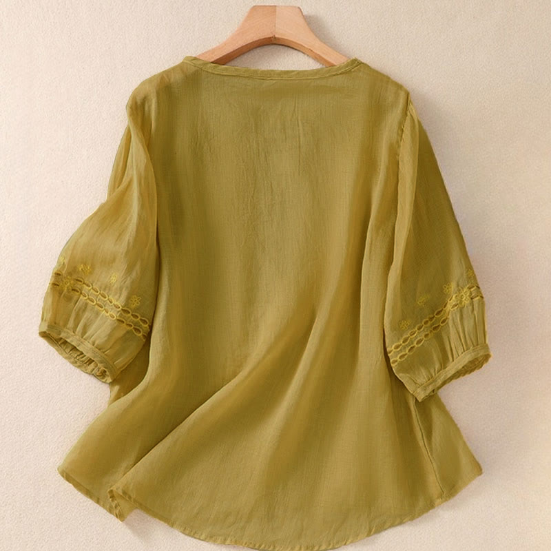Camiseta de mujer con cuello redondo y mangas abullonadas, diseño floral liso y artístico de Buddha Stones. - image 13