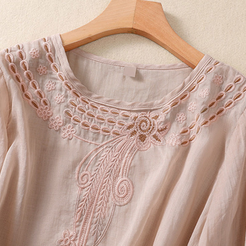 Camiseta de mujer con cuello redondo y mangas abullonadas, diseño floral liso y artístico de Buddha Stones. - image 6