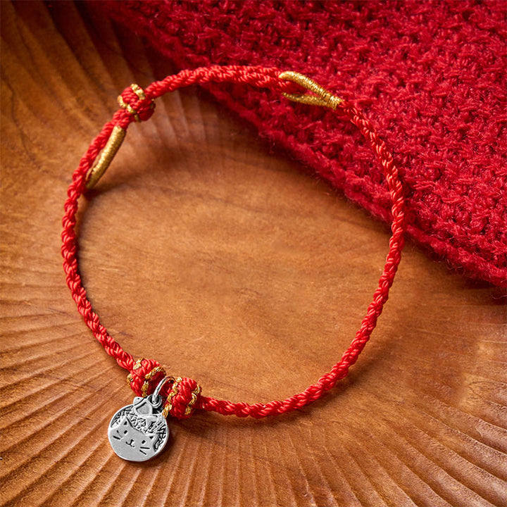 Buddha Stones Colgante redondo de plata de ley 925 con gatito comiendo pescado, símbolo de prosperidad, con pulsera trenzada de hilo rojo y negro. - image 2