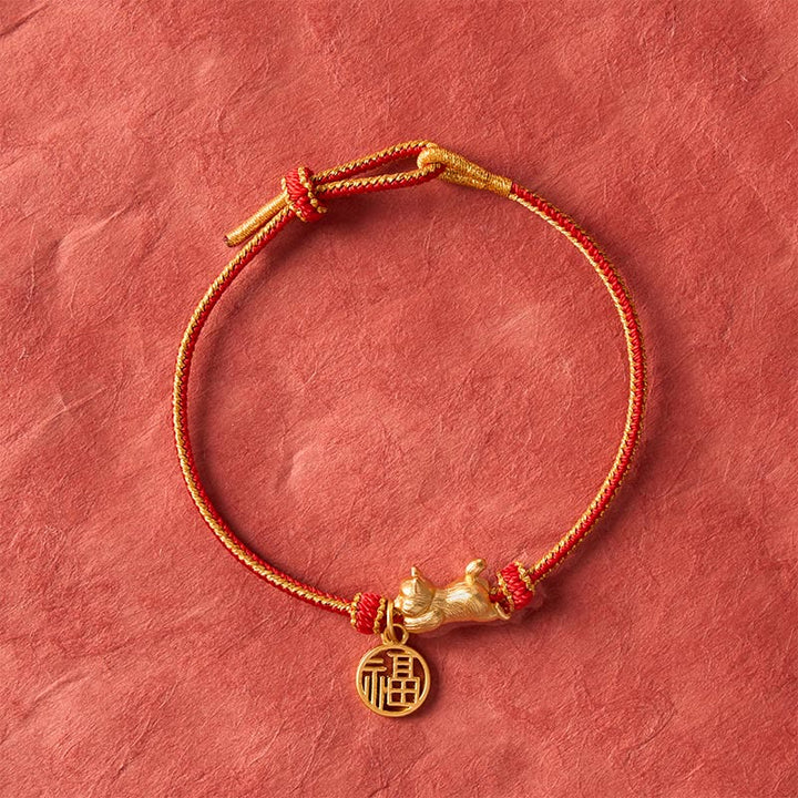 Buddha Stones Pulsera de la prosperidad tejida a mano con hilo rojo cobrizo y personaje de Cat Fu acostado - image 3