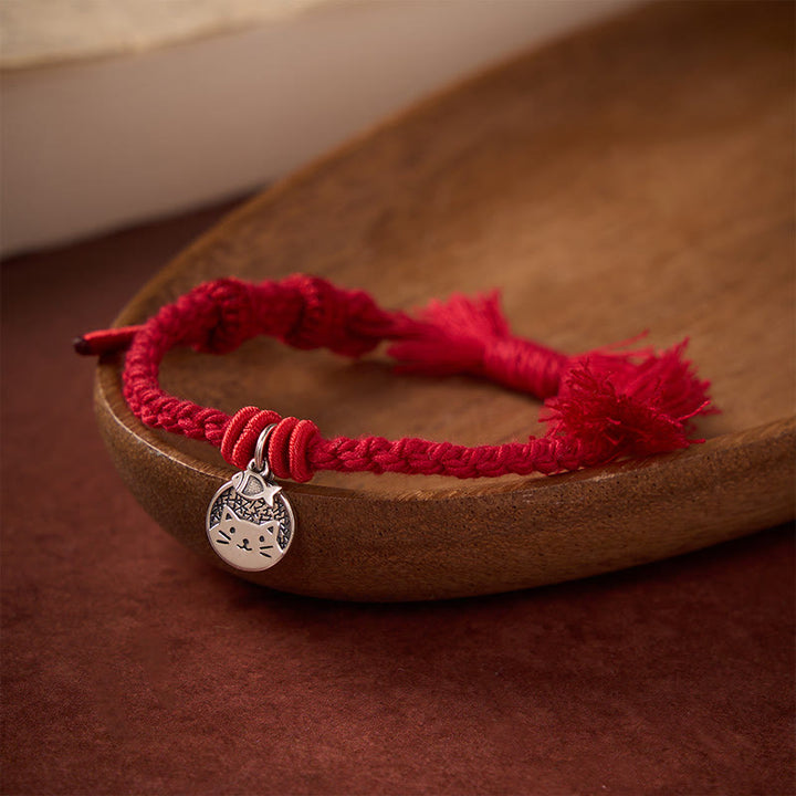 Buddha Stones Pulsera ajustable de plata de ley 925 con diseño de gato y pez, protección tibetana y cordón rojo. - Rojo oscuro (circunferencia de la muñeca: 14-17 cm) - image 0