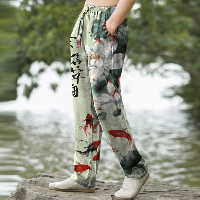 Buddha Stones Pantalones de hombre de algodón con estampado de peces koi y efecto lavado a la tinta, corte cónico y bolsillos. - image 7