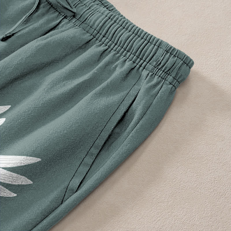 Buddha Stones Pantalones de hombre de algodón blanco con estampado de grullas y olas, corte cónico y bolsillos. - image 2