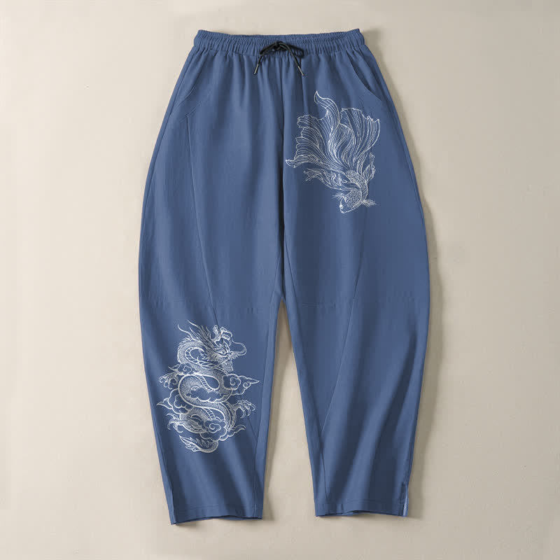 Buddha Stones Pantalones de hombre de algodón puro con estampado de dragones koi, cordón ajustable y corte cónico, con bolsillos. - image 2