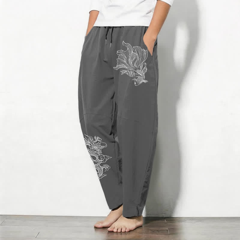 Buddha Stones Pantalones de hombre de algodón puro con estampado de dragones koi, cordón ajustable y corte cónico, con bolsillos. - image 8
