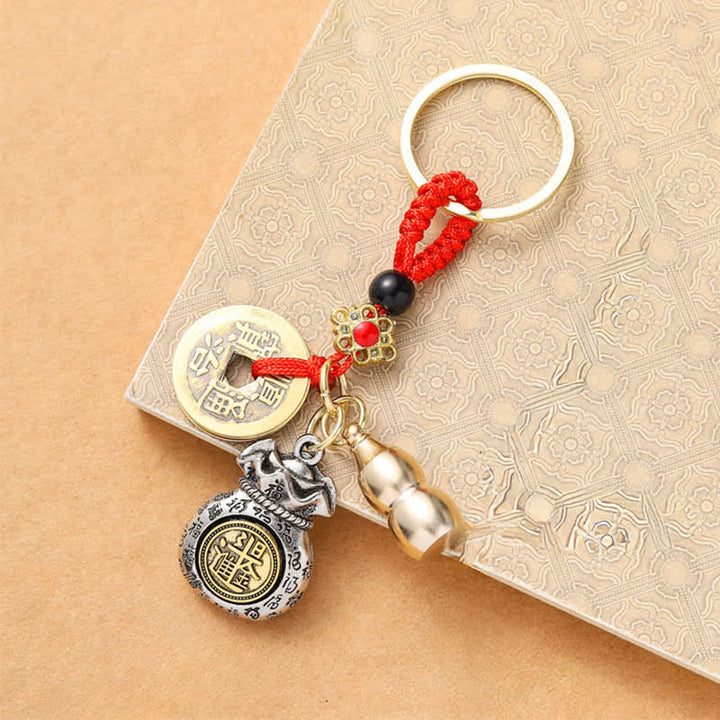 Buddha Stones Llaveros de protección con monedas de los cinco emperadores del zodiaco chino, trenzados en hilo rojo. - image 0