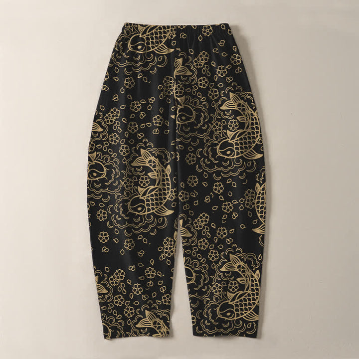 Buddha Stones Pantalones de hombre de algodón puro con estampado floral de peces koi dorados, cordón ajustable y corte cónico, con bolsillos. - image 3