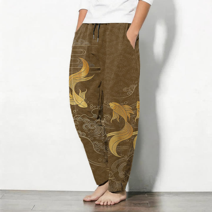 Buddha Stones Pantalones de hombre de algodón puro con estampado de olas y peces koi dorados, cordón ajustable y corte cónico, con bolsillos. - image 8