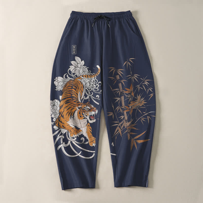 Buddha Stones Pantalones de hombre de algodón puro con estampado de tigre rugiente y bambú, con cordón ajustable y bolsillos. - image 9