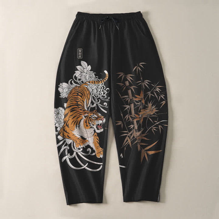 Buddha Stones Pantalones de hombre de algodón puro con estampado de tigre rugiente y bambú, con cordón ajustable y bolsillos. - image 13