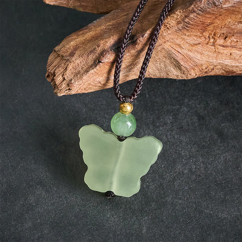 Buddha Stones Collar con colgante tallado a mano con forma de mariposa de jade Xiuyan - image 4