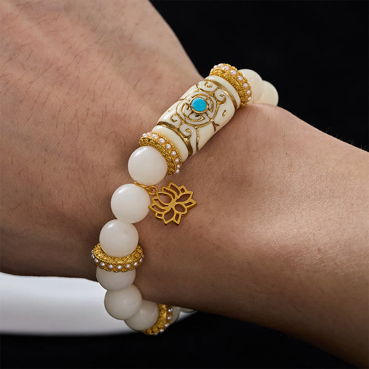 Buddha Stones Pulsera redonda de meditación con colgante de loto y cuentas de resina blanca con forma de semilla de Bodhi. - image 4
