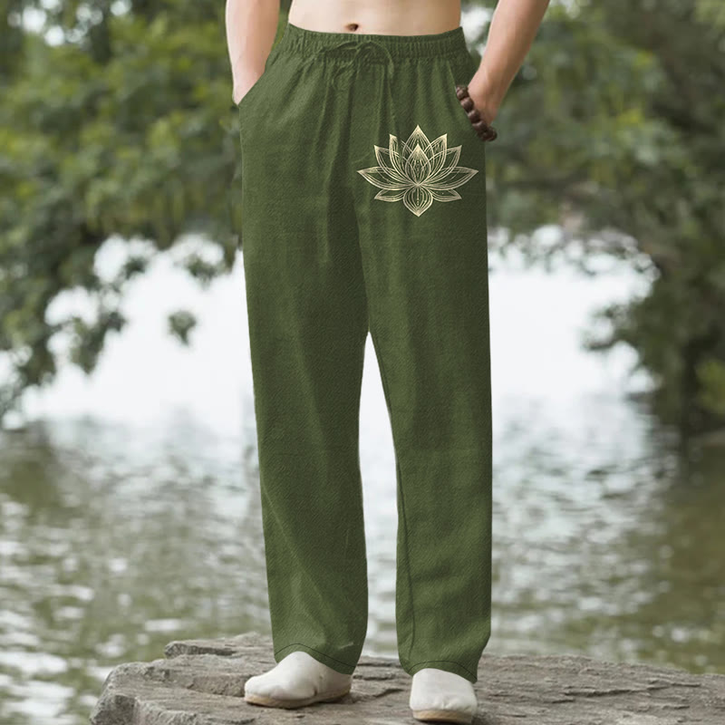 Buddha Stones Pantalones de hombre de algodón con estampado de loto dorado, corte ajustado y bolsillos. - Verde oliva oscuro - US/UK/AU50, EU60 (5XL) - image 4