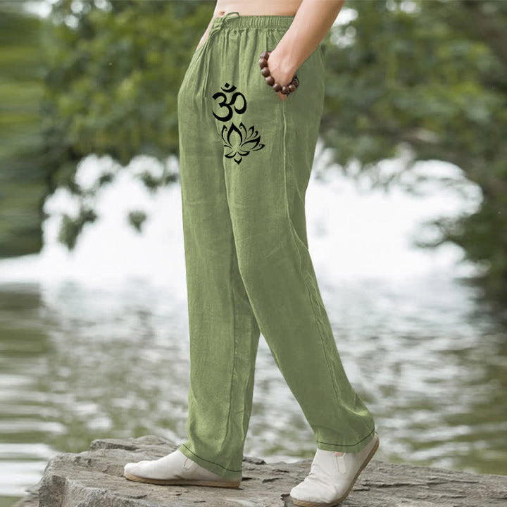 Buddha Stones Pantalones de hombre de algodón con estampado Om de loto, corte ajustado y bolsillos. - image 1