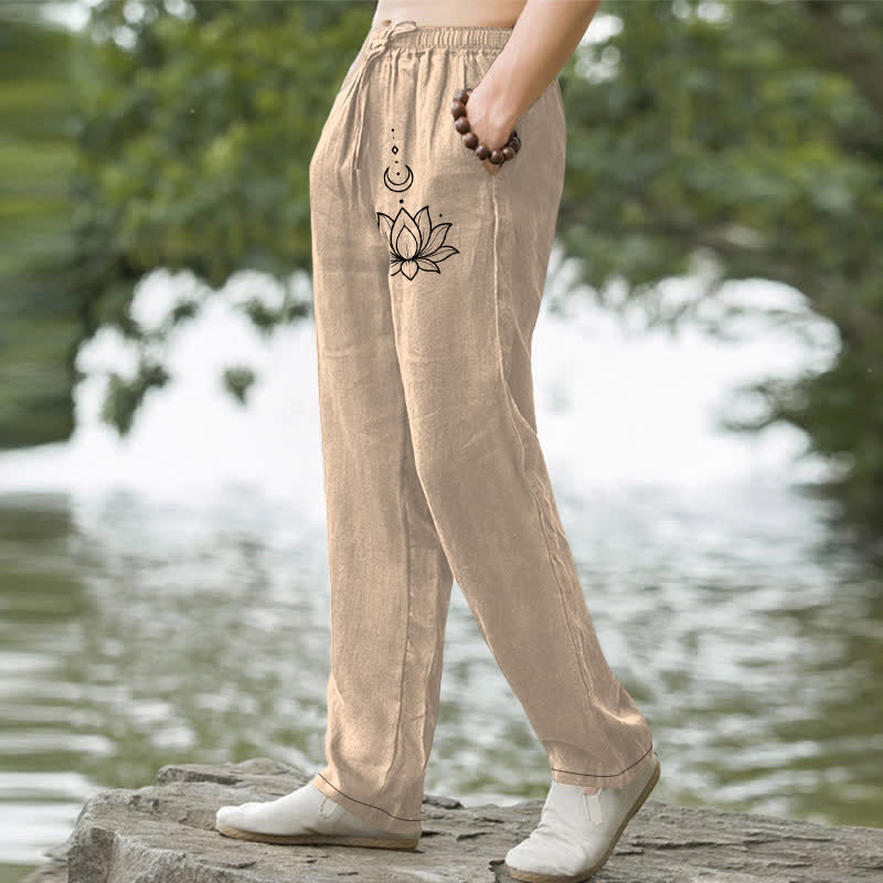 Buddha Stones Pantalones de hombre de algodón con estampado de loto y luna, corte ajustado y bolsillos. - image 7