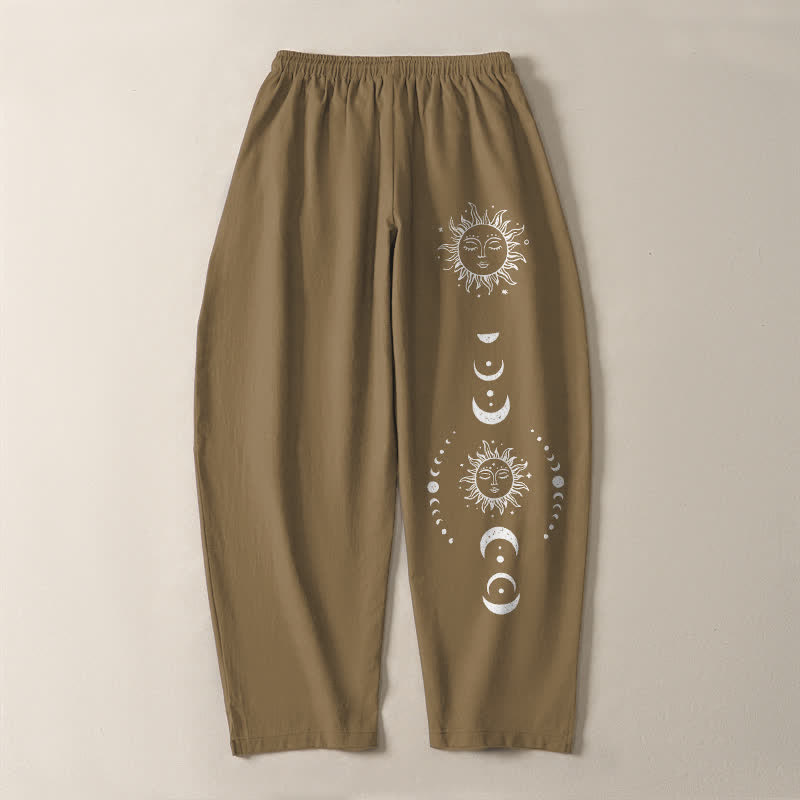 Buddha Stones Pantalones de hombre de algodón puro con estampado de fases lunares y cordón ajustable, corte cónico y bolsillos. - image 10