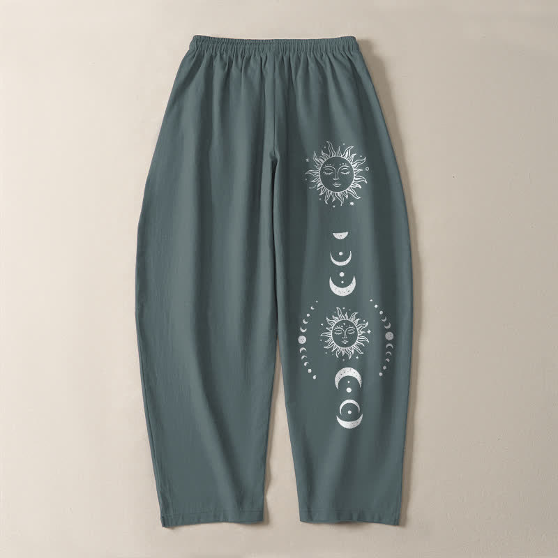Buddha Stones Pantalones de hombre de algodón puro con estampado de fases lunares y cordón ajustable, corte cónico y bolsillos. - image 14
