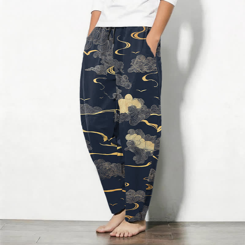 Buddha Stones Pantalones de hombre de algodón puro con estampado de nubes doradas y cordón ajustable, corte cónico y bolsillos. - image 12