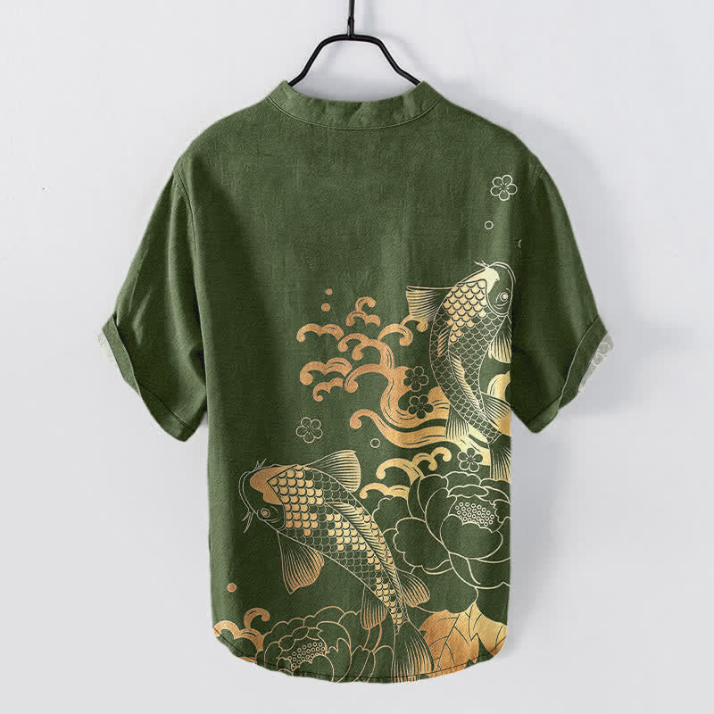 Buddha Stones Camisa de manga corta con medio botón y estampado de peonías y peces koi para hombre, de algodón. - image 8