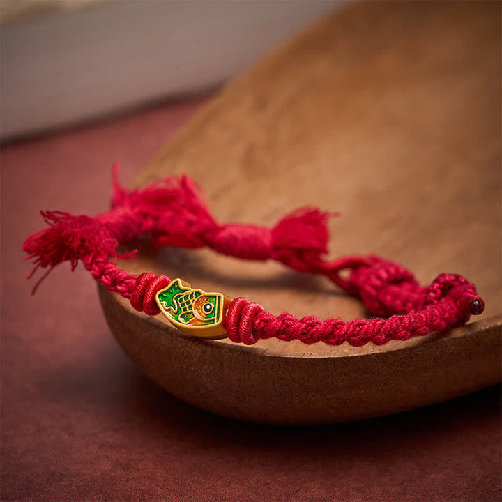 Buddha Stones Pulsera de la suerte con hilo rojo y diseño de pez koi - image 5