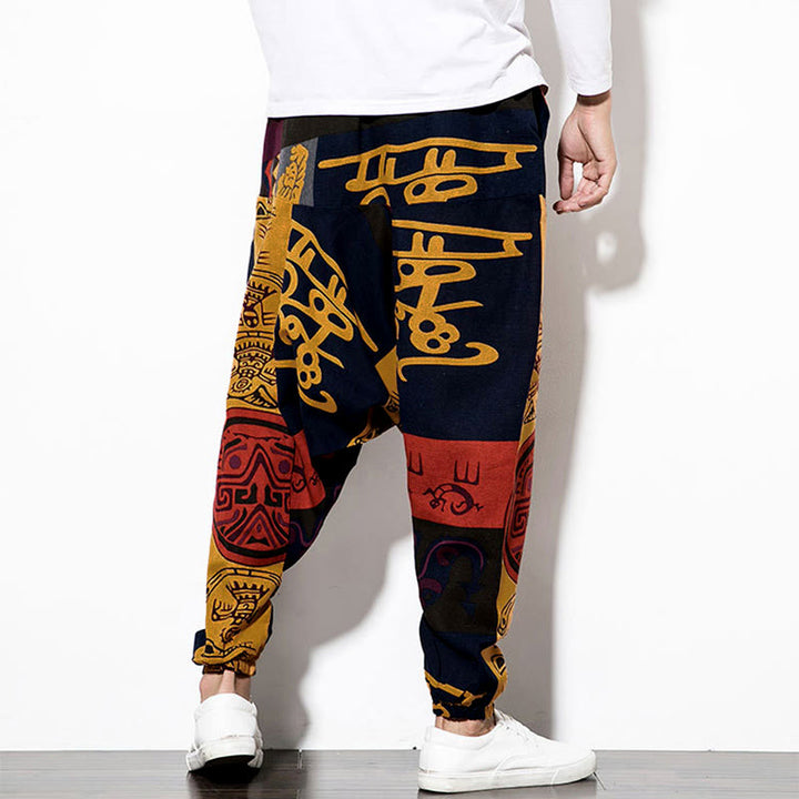 Pantalones Buddha Stones para hombre con estampado de pájaros y grafiti en tonos rojizos y marrones, con bolsillos. - image 2