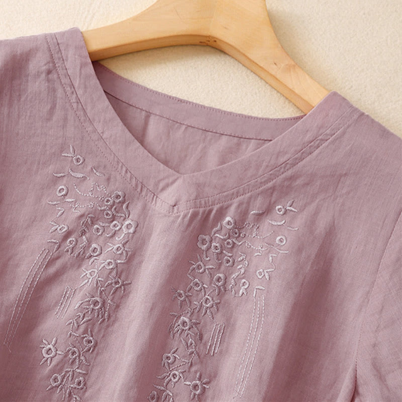 Camisa informal de manga corta con cuello en V y diseño floral bordado con Buddha Stones para mujer. - image 7
