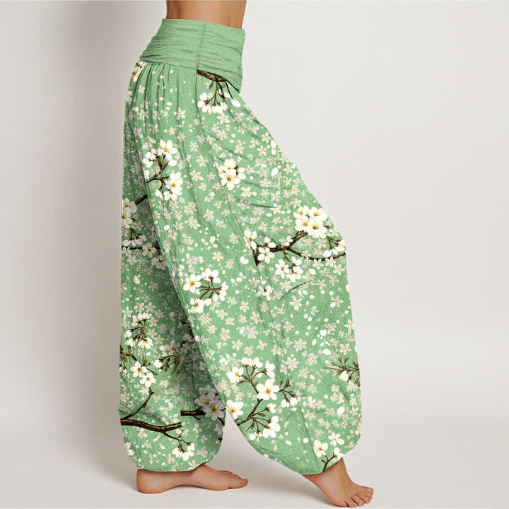Buddha Stones Pantalones harem de mujer con cintura elástica y estampado de ramas de flores blancas de algodón. - image 1