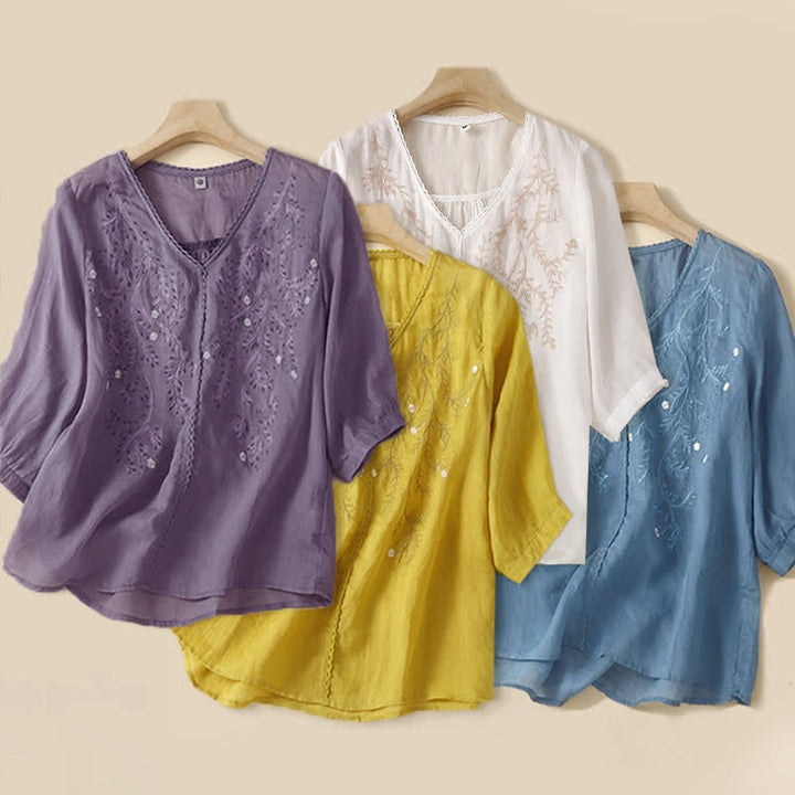 Camiseta de mujer de manga corta con cuello en V y estampado de ramas florales bordadas, estilo casual veraniego con Buddha Stones. - image 7