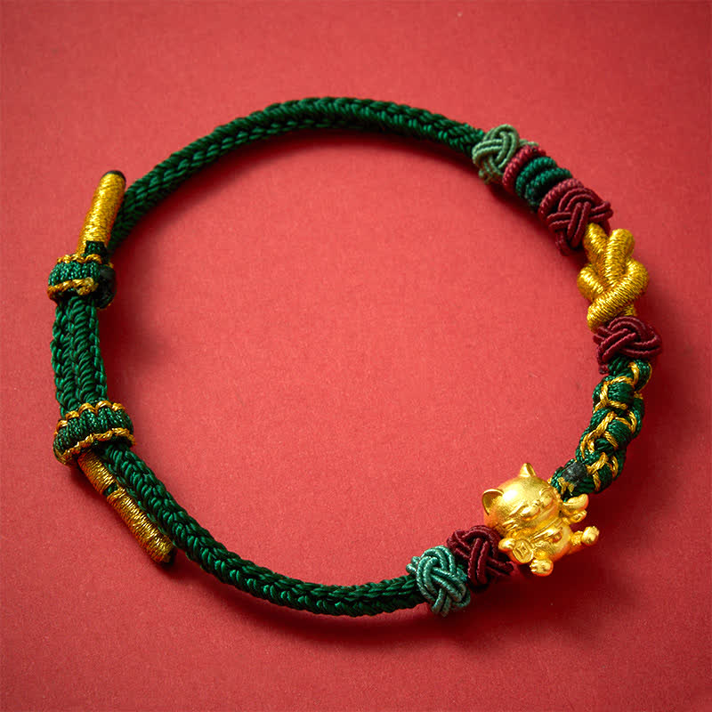Buddha Stones Pulsera de protección con hilo rojo tejido a mano con el símbolo del gato de la suerte. - image 1