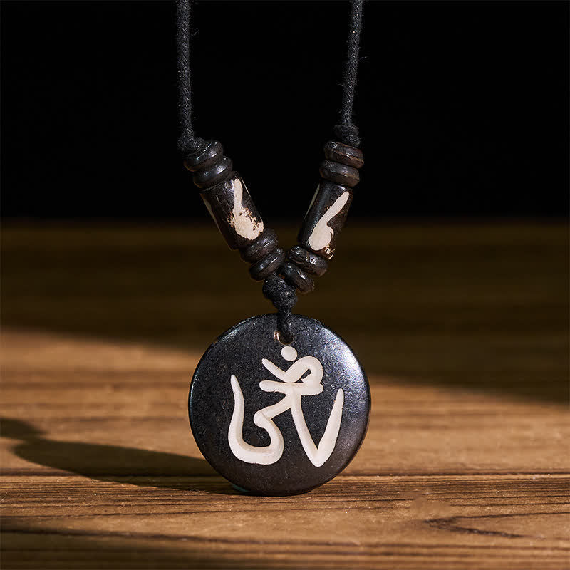 Buddha Stones Collar con colgante redondo tibetano OM de cuentas de hueso - image 1