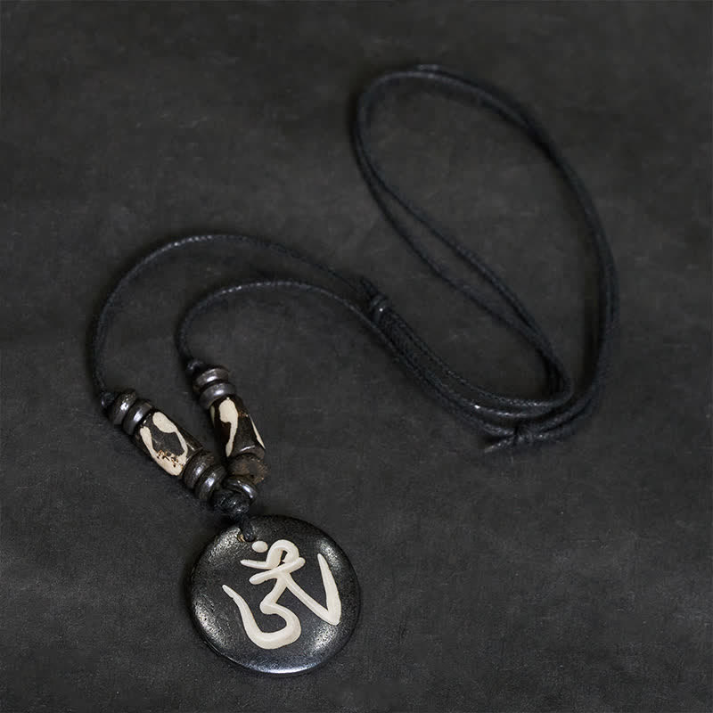 Buddha Stones Collar con colgante redondo tibetano OM de cuentas de hueso - image 2