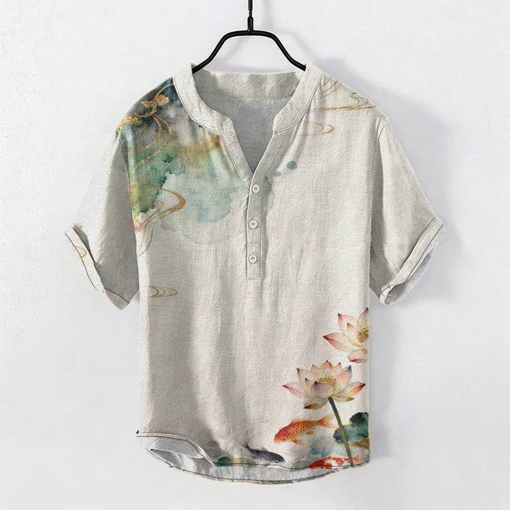 Buddha Stones Camisa de manga corta con medio botón para hombre, de algodón, con estampado de peces koi y loto. - Lino - US/UK/AU50, EU60 (5XL) - image 0