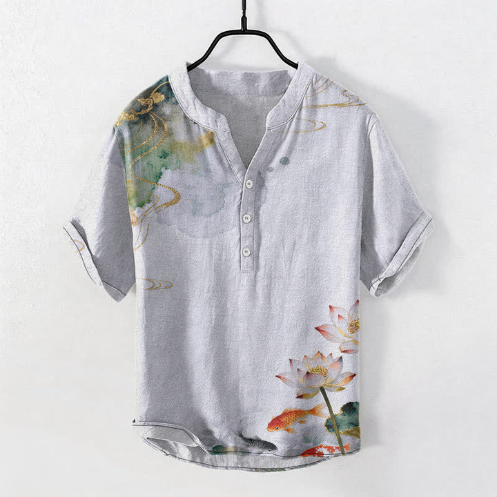 Buddha Stones Camisa de manga corta con medio botón para hombre, de algodón, con estampado de peces koi y loto. - Azul claro - US/UK/AU50, EU60 (5XL) - image 7