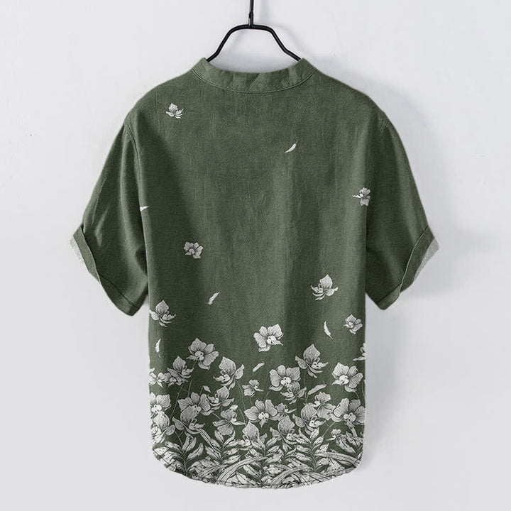Buddha Stones Camisa de manga corta para hombre con estampado floral blanco en el bajo y medio botón. - image 8