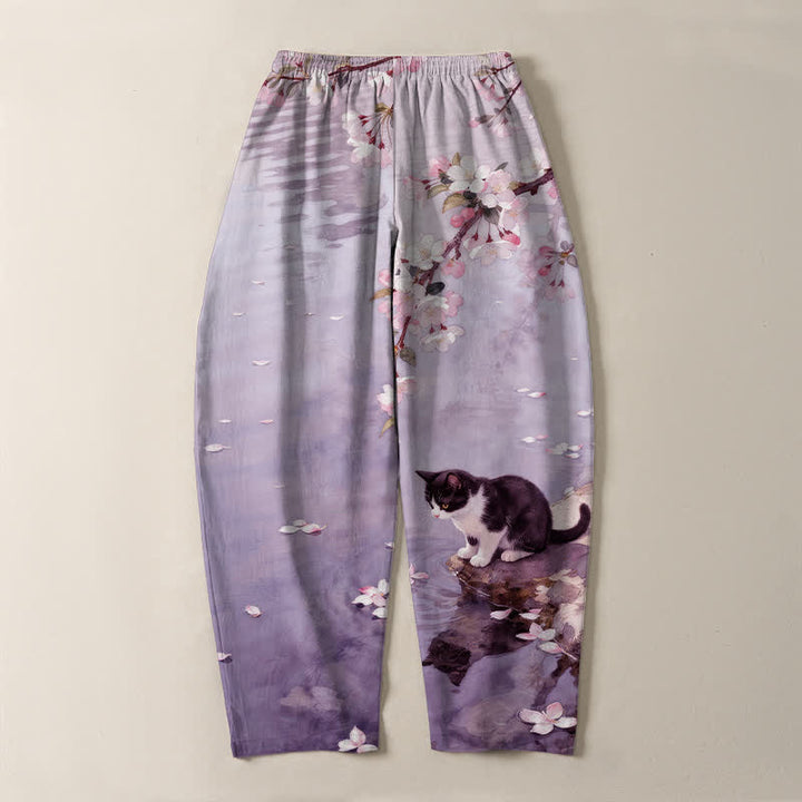 Buddha Stones Pantalones de hombre de algodón puro con estampado de reflejo de agua de gato Sakura, cordón ajustable y corte cónico con bolsillos. - image 14