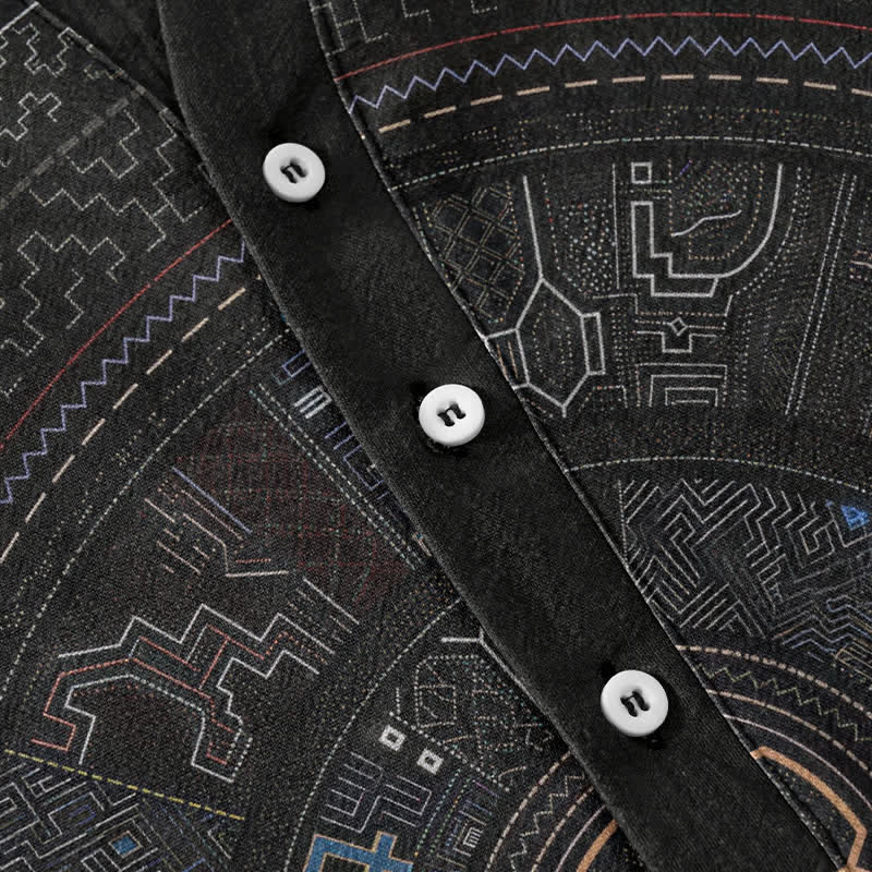 Buddha Stones Camisa de manga corta con medio botón y estampado tribal de mandala para hombre, de algodón. - image 3