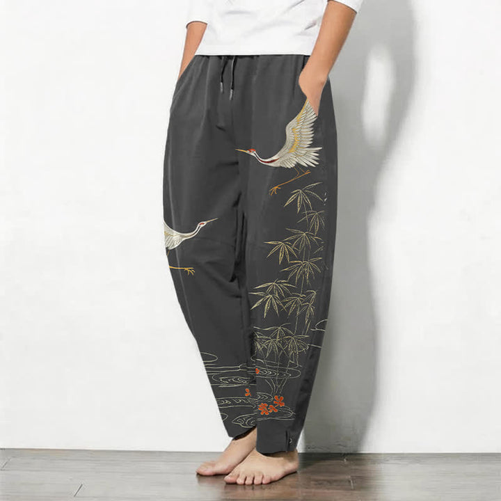 Buddha Stones Pantalones de hombre de algodón puro con estampado de grullas, bambú y olas, con cordón ajustable y corte ajustado, y bolsillos. - image 1