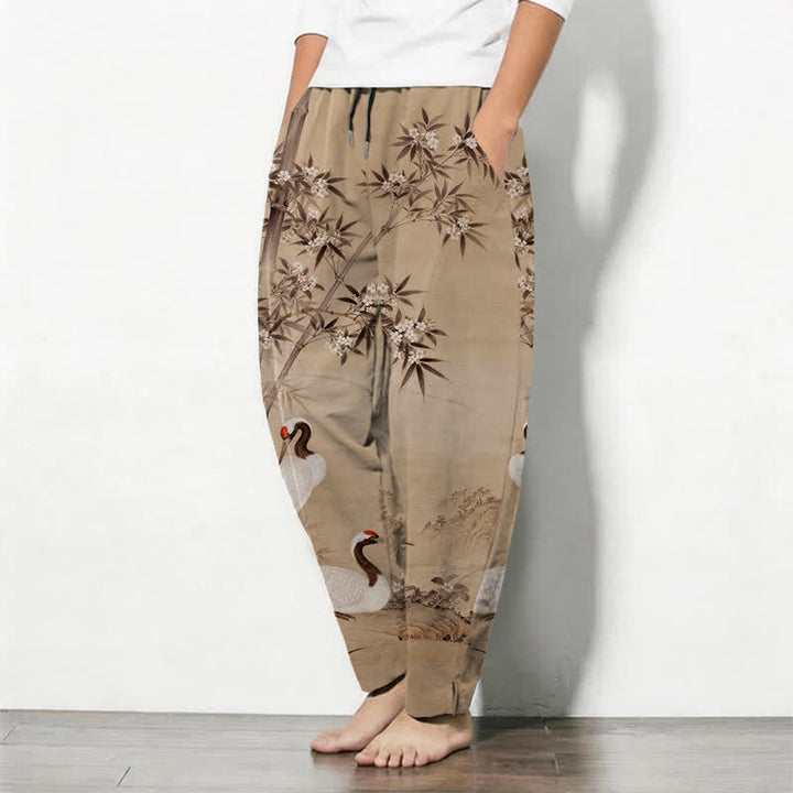 Buddha Stones Pantalones de hombre de algodón puro con estampado de paisaje de grullas y bambú, cordón ajustable y corte cónico con bolsillos. - image 8