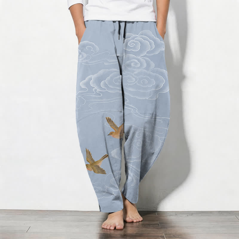 Buddha Stones Pantalones de hombre de algodón puro con estampado de pájaros en nubes y cordón ajustable, corte cónico y bolsillos. - Azul claro - US/UK/AU50, EU60 (5XL) - image 7