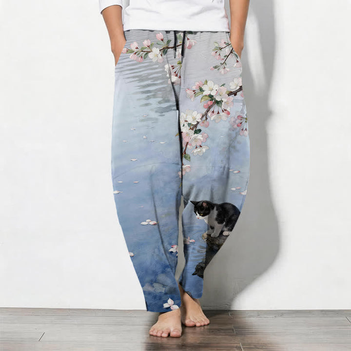 Buddha Stones Pantalones de hombre de algodón puro con estampado de reflejo de agua de gato Sakura, cordón ajustable y corte cónico con bolsillos. - Azul claro - US/UK/AU50, EU60 (5XL) - image 0