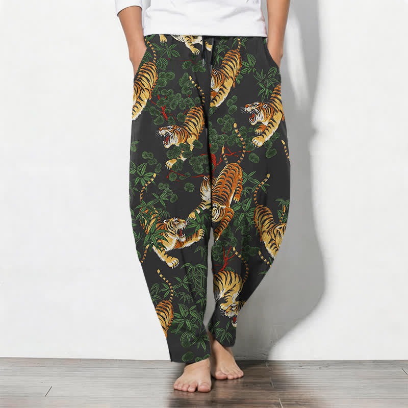 Buddha Stones Pantalones de hombre de algodón puro con estampado de hojas de bambú y tigre, con cordón ajustable y bolsillos. - Negro - US/UK/AU50, EU60 (5XL) - image 0