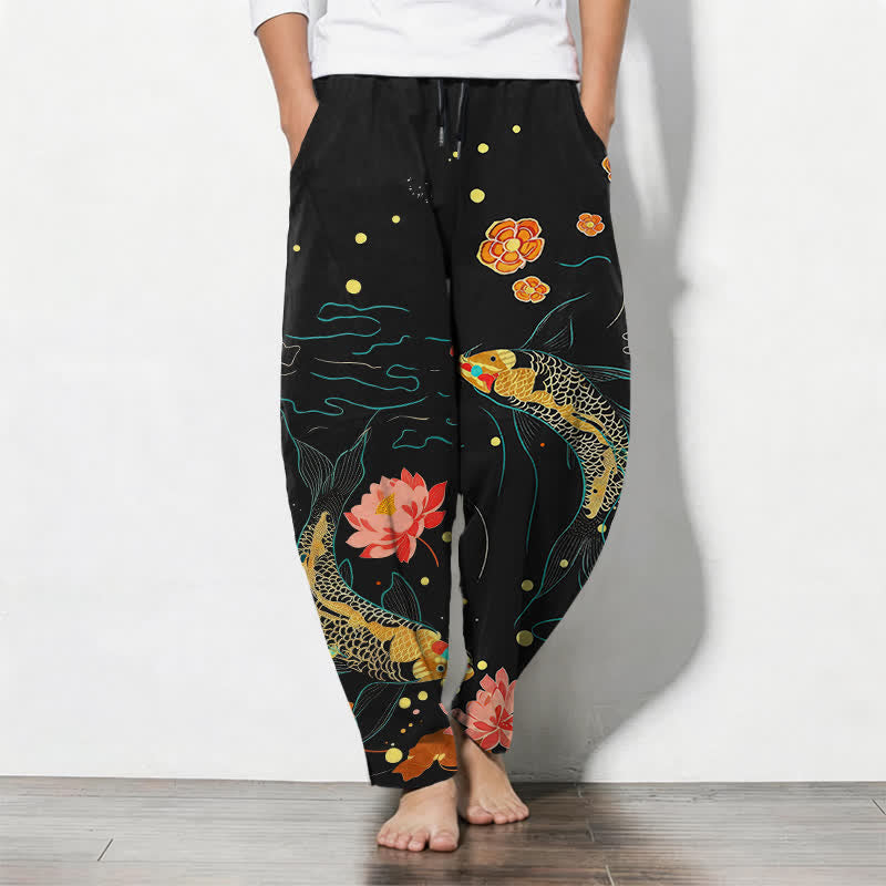Buddha Stones Pantalones de hombre de algodón puro con estampado de olas de loto y carpa dorada, cordón ajustable y corte cónico, con bolsillos. - Negro - US/UK/AU50, EU60 (5XL) - image 0