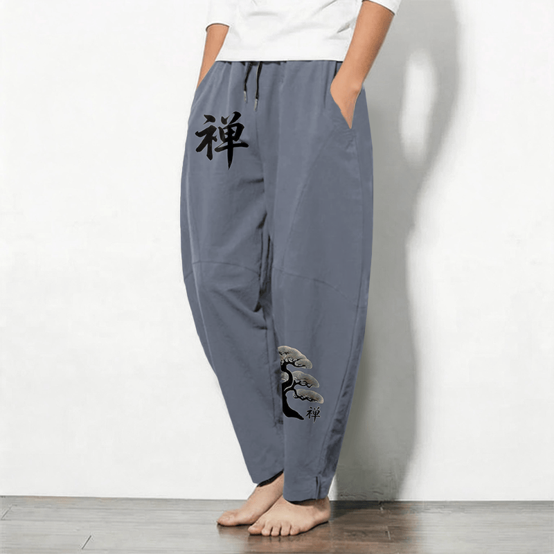 Buddha Stones Pantalones de hombre de algodón puro con estampado Zen Bonsai Sunset, cordón ajustable y corte cónico, con bolsillos. - image 1