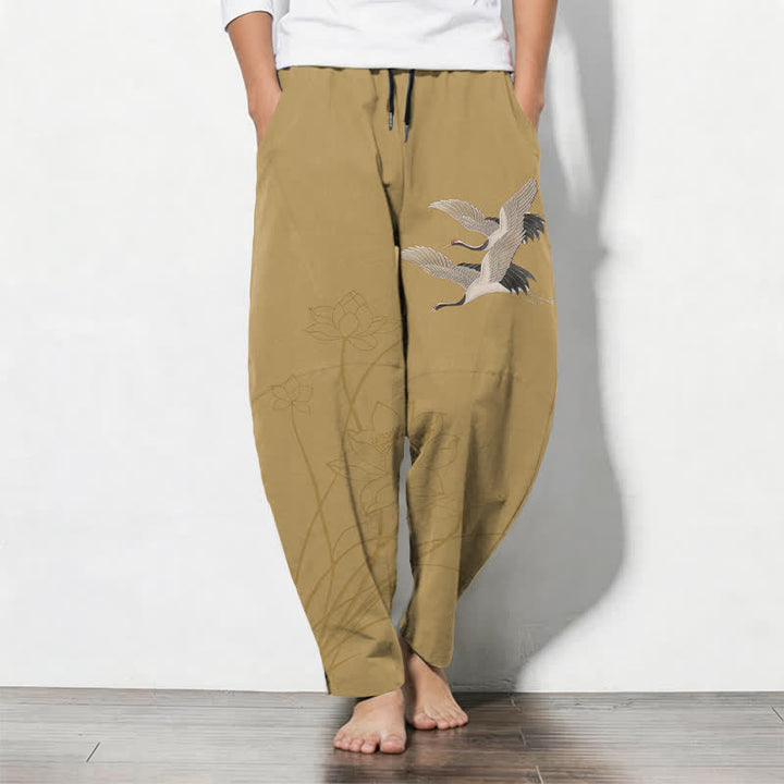 Buddha Stones Pantalones de hombre de algodón puro con estampado de grullas voladoras y flores de loto, con cordón ajustable y corte ajustado, y bolsillos. - Caqui oscuro - US/UK/AU50, EU60 (5XL) - image 7