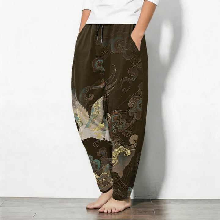 Buddha Stones Pantalones de hombre de algodón puro con estampado de grullas, nubes y olas, con cordón ajustable y corte ajustado, y bolsillos. - image 12