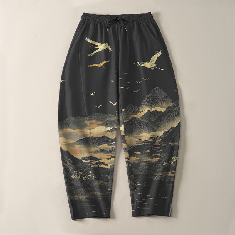 Buddha Stones Pantalones de hombre de algodón puro con estampado de grullas de montaña y cordón ajustable, corte cónico y bolsillos. - image 9