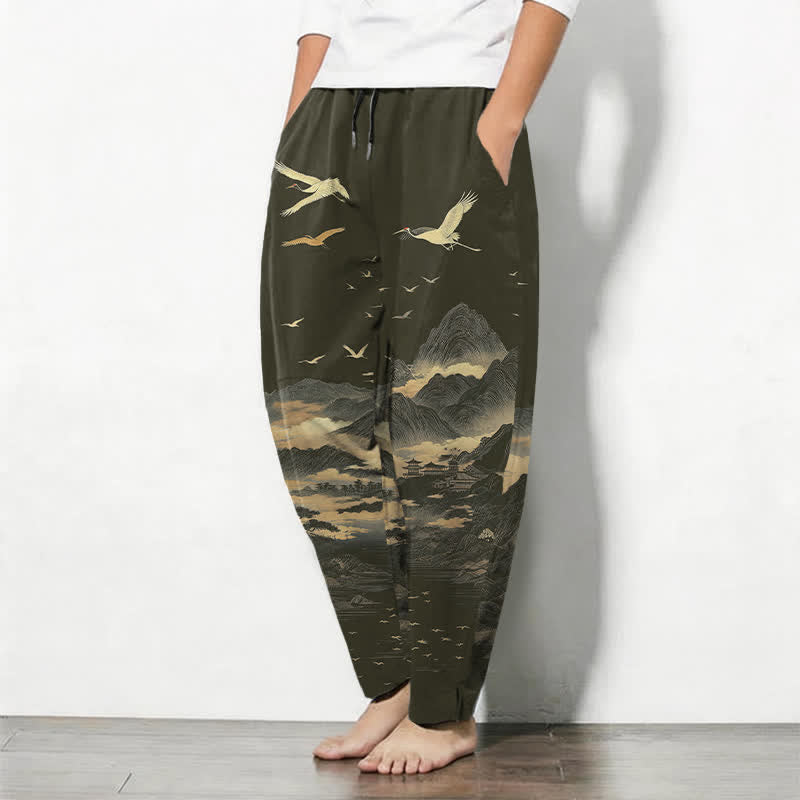 Buddha Stones Pantalones de hombre de algodón puro con estampado de grullas de montaña y cordón ajustable, corte cónico y bolsillos. - image 12