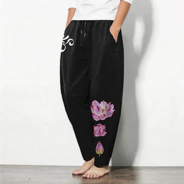 Buddha Stones Pantalones de hombre de algodón puro con estampado de loto rosa y cordón ajustable, corte cónico y bolsillos. - image 12
