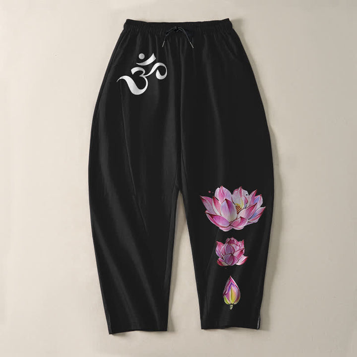 Buddha Stones Pantalones de hombre de algodón puro con estampado de loto rosa y cordón ajustable, corte cónico y bolsillos. - image 13